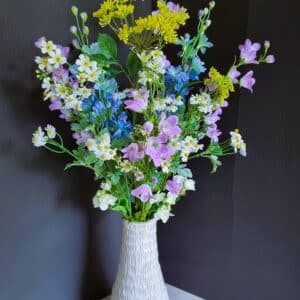 Bloemstuk Campanula in vaas beige 80 cm